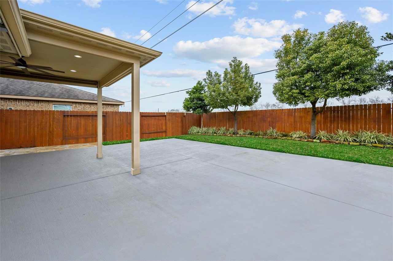 1843 Garnet Breeze Drive - Photo 5 of 46