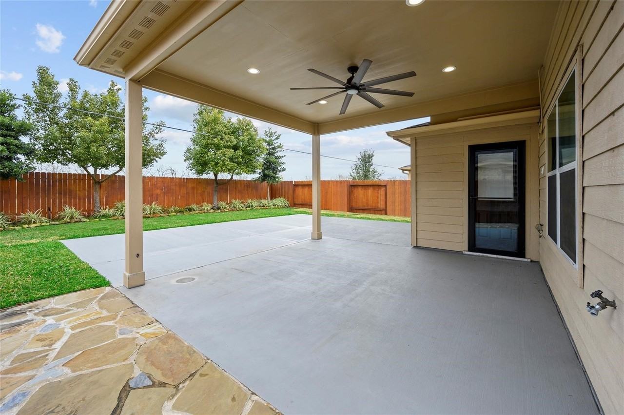 1843 Garnet Breeze Drive - Photo 6 of 46