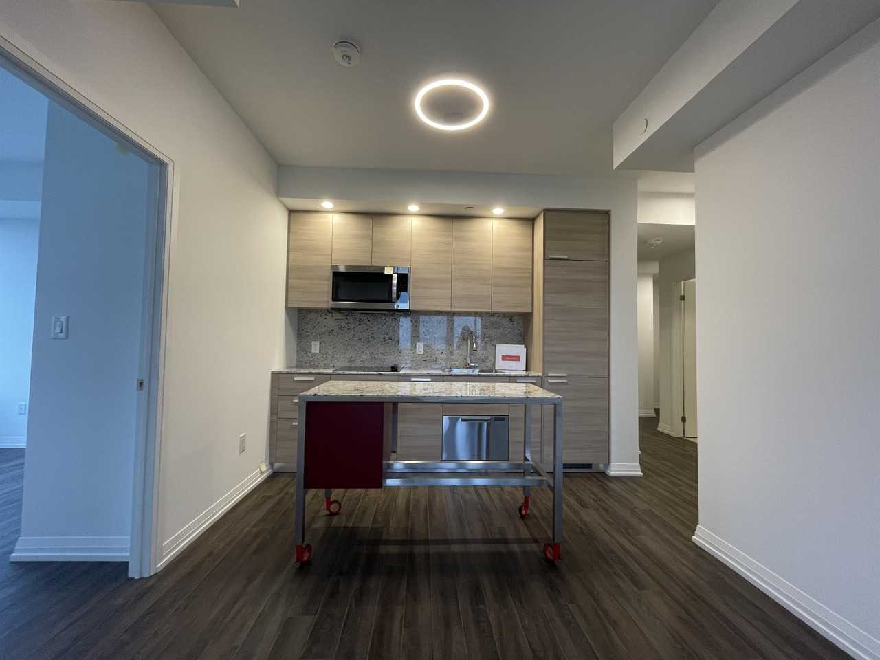 Diamond Condos #11527 - Photo 3 of 25