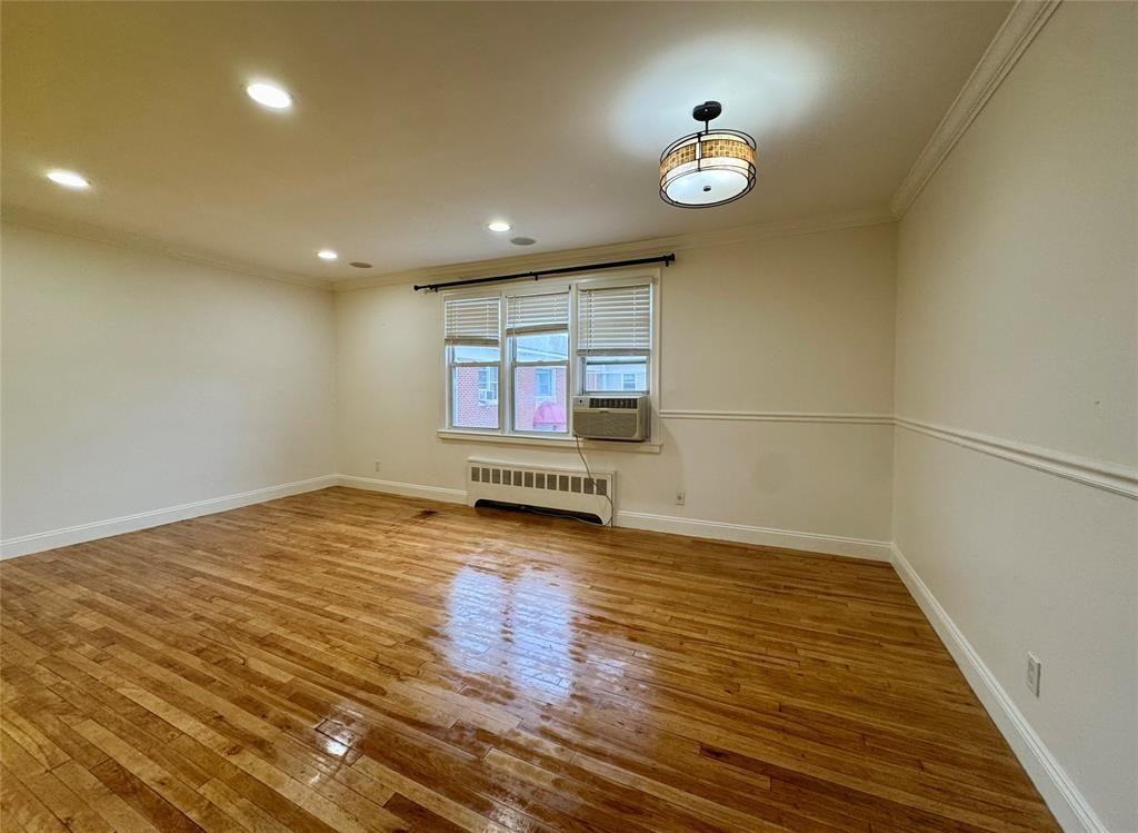 16 Arlington St - Photo 2 of 14