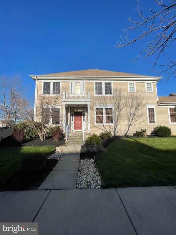 12 Marlton Ln - Photo 3 of 22