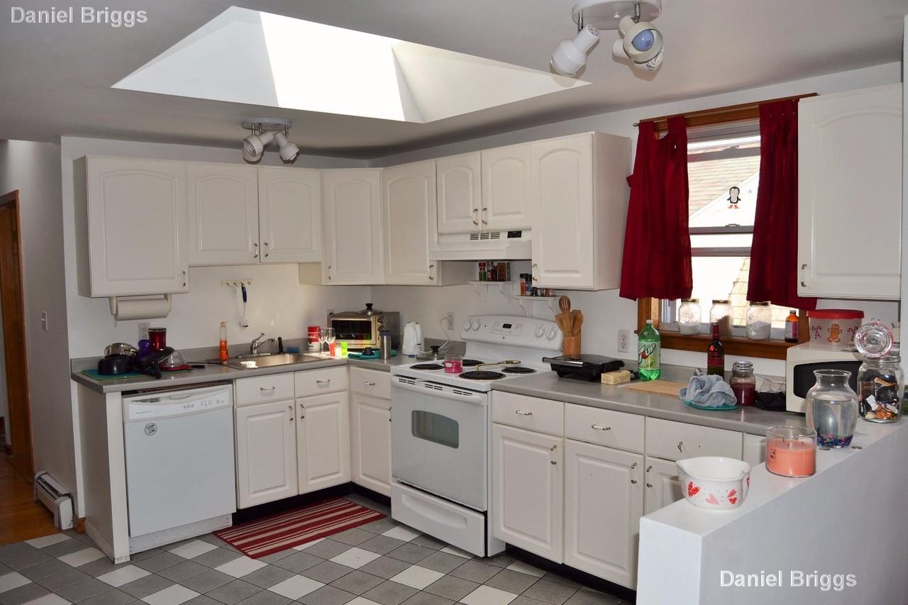 66 Brooks St #3 - Photo 7 of 18