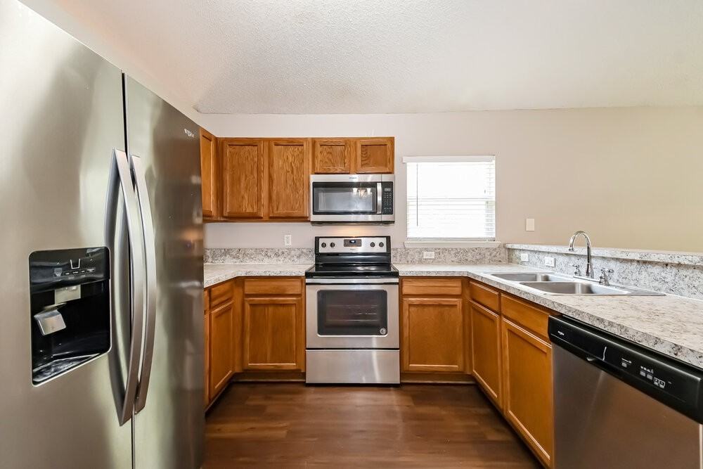 2741 Acorn Park Dr N - Photo 7 of 16