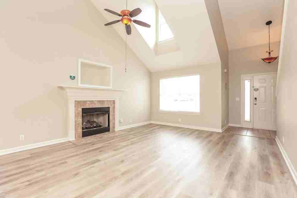 3442 Leslie Ln - Photo 5 of 17