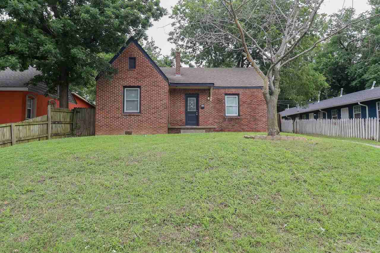 712 N Marion Ave - Photo 2 of 19