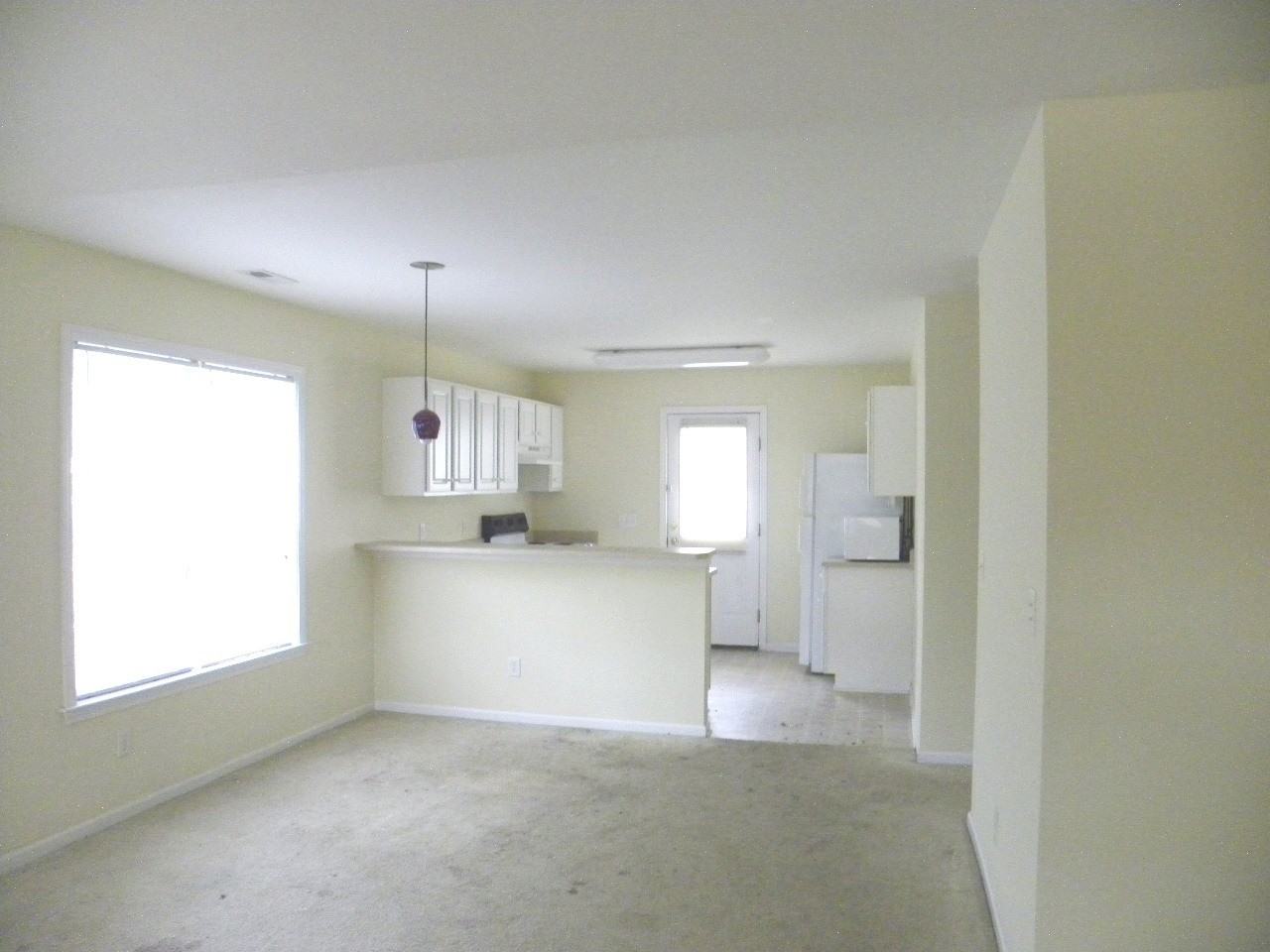 4616 Greenway Ave - Photo 4 of 13
