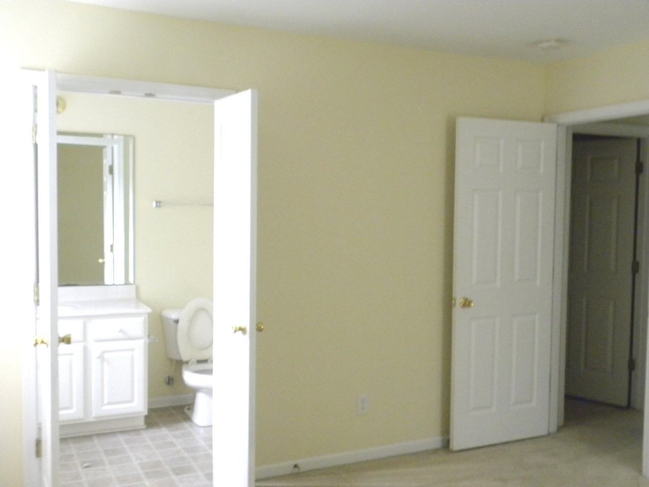 4616 Greenway Ave - Photo 7 of 13
