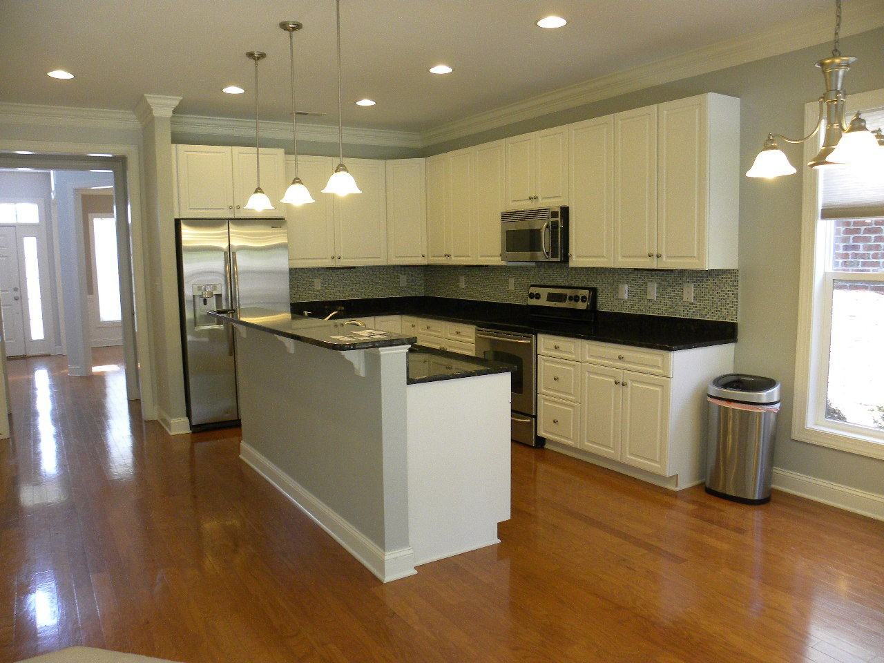 5068 Whitner Dr - Photo 3 of 19