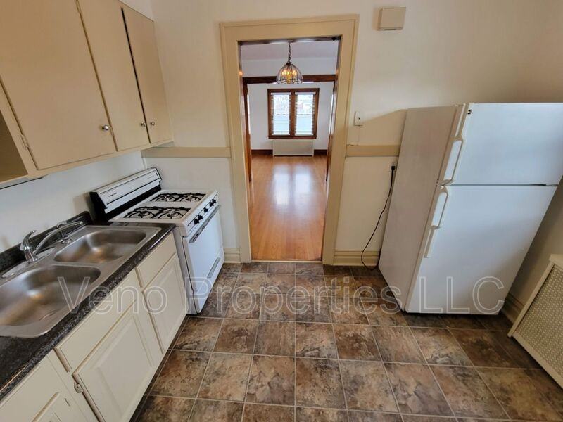 800 Chestnut St #2 - Photo 2 of 20