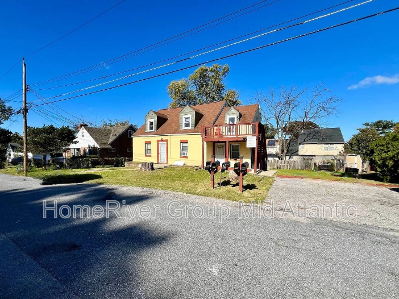 1208 Daniels Ave #1A - Photo 2 of 5