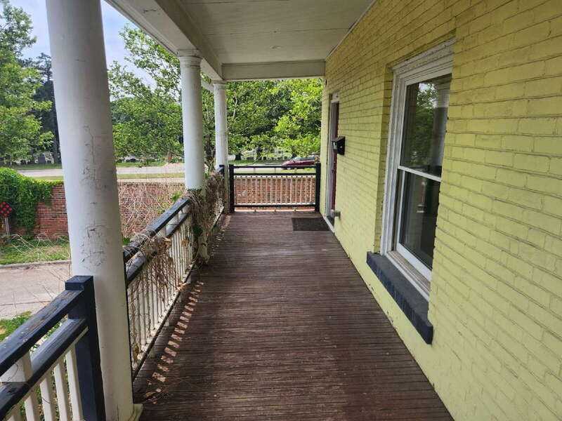 2009 Pleasant St - Photo 2 of 23