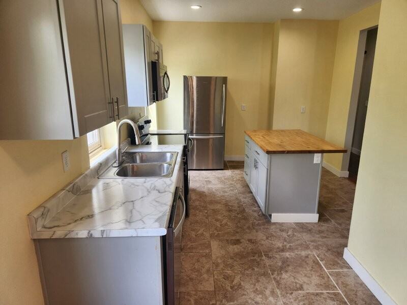 2009 Pleasant St - Photo 3 of 23