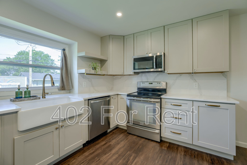 3322 S 78th St - Photo 3 of 27