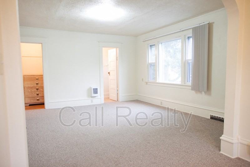 1028 E Mission D - Photo 4 of 12