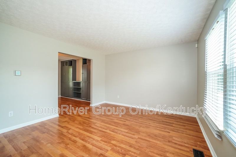 1008 Cherry Bud Dr - Photo 2 of 21