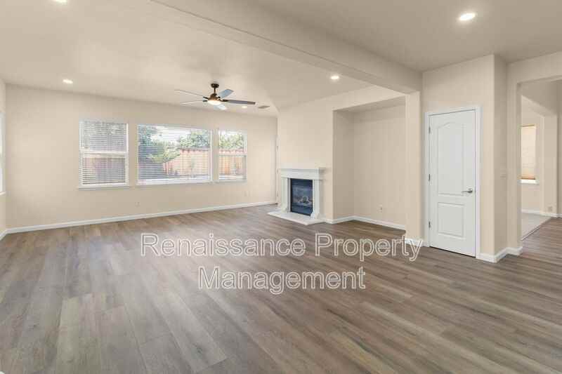 785 Ellerbrook St - Photo 3 of 50