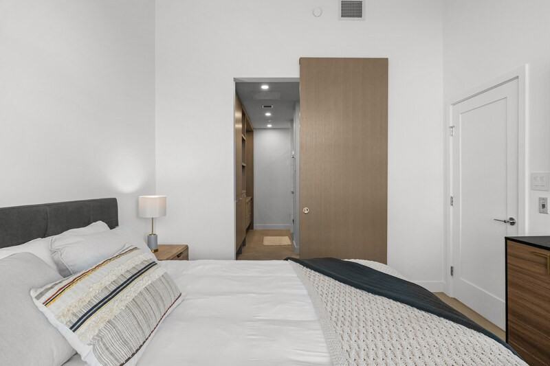 3389 Lakeshore Rd #603 - Photo 7 of 31