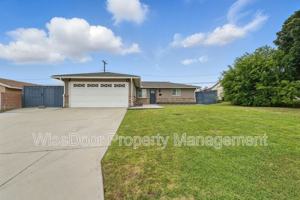 featured image of 387 E Nubia St