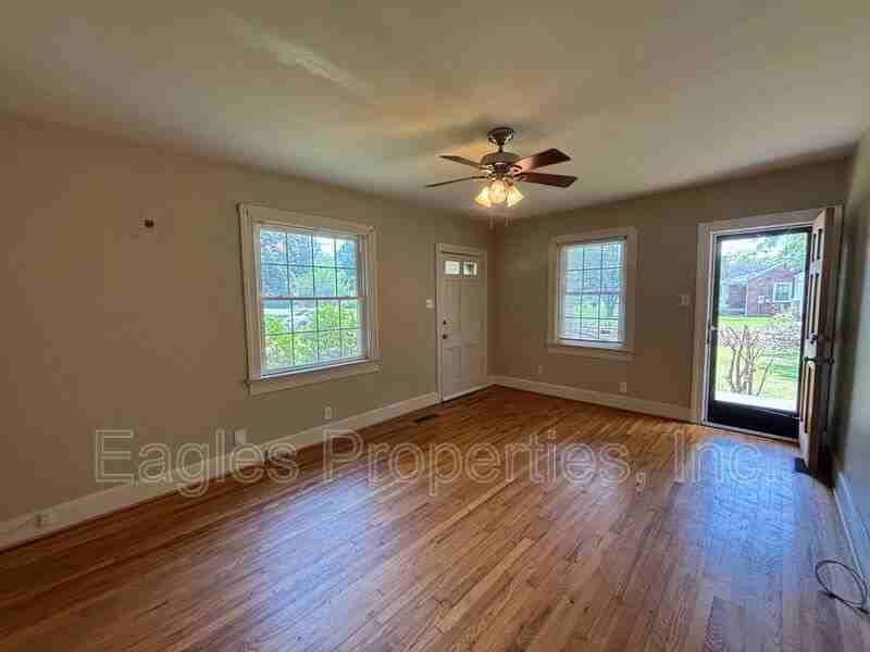 615 S Andrews Ave - Photo 2 of 8
