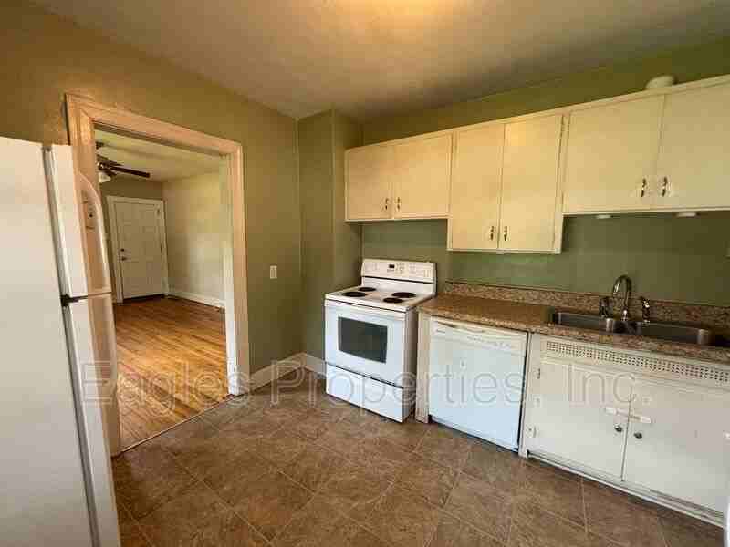 615 S Andrews Ave - Photo 4 of 8