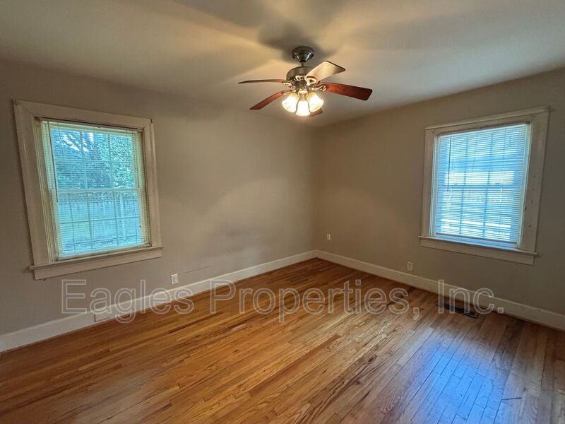 615 S Andrews Ave - Photo 6 of 8