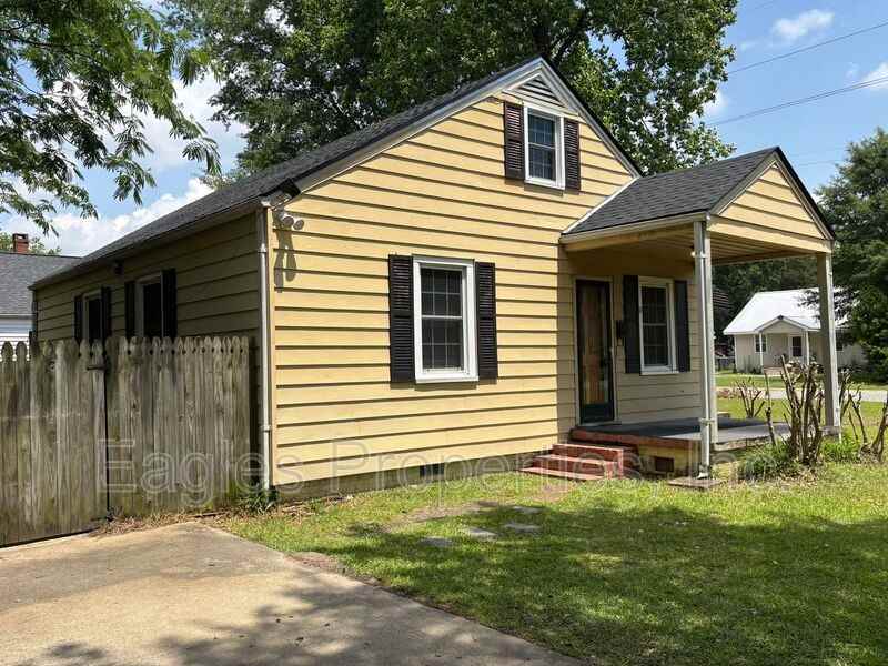 615 S Andrews Ave - Photo 7 of 8