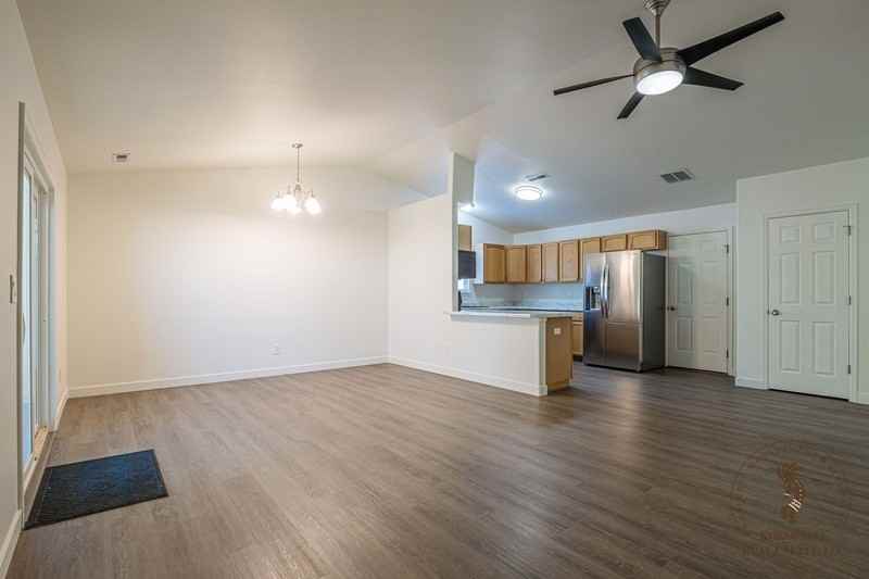 2983 Summerbrook Dr - Photo 5 of 12