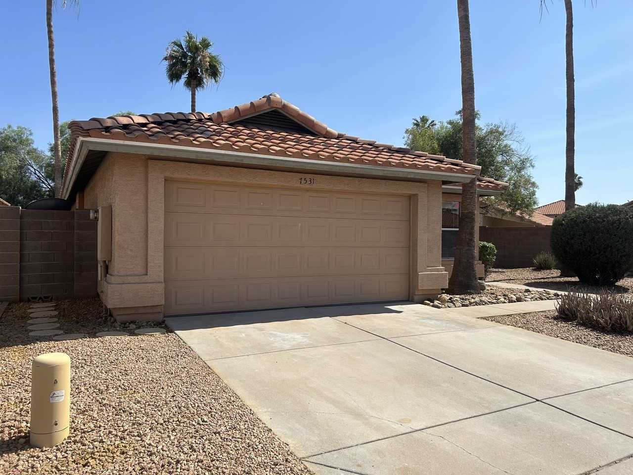 7531 W Taro Ln - Photo 2 of 20