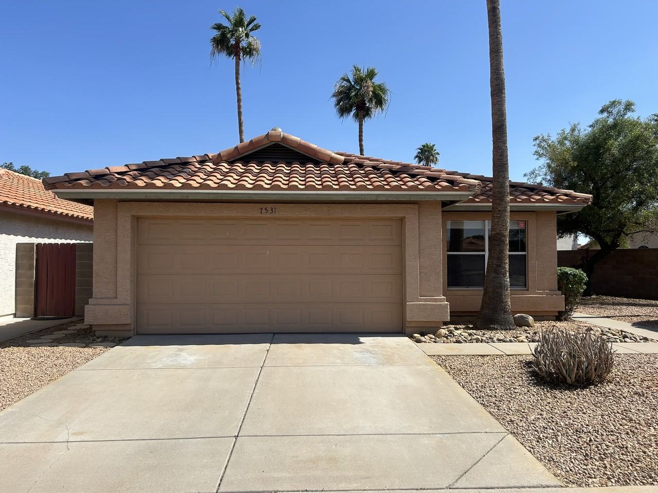 7531 W Taro Ln - Photo 3 of 20