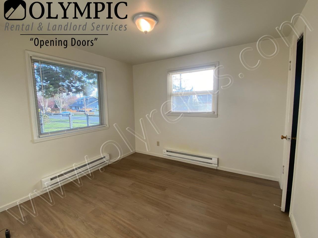 3701 S 18th St - Photo 6 of 10