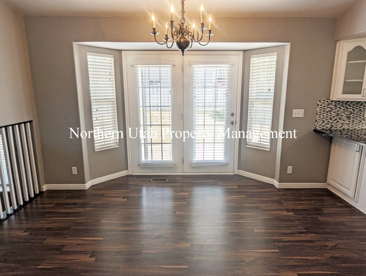 4936 Glasmann Way - Photo 3 of 26