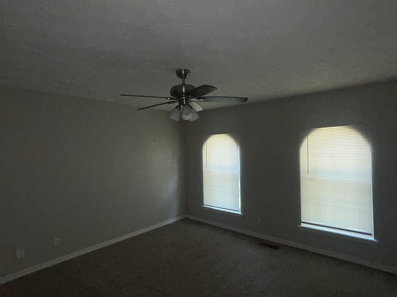 228 N Choctaw Ct - Photo 3 of 14