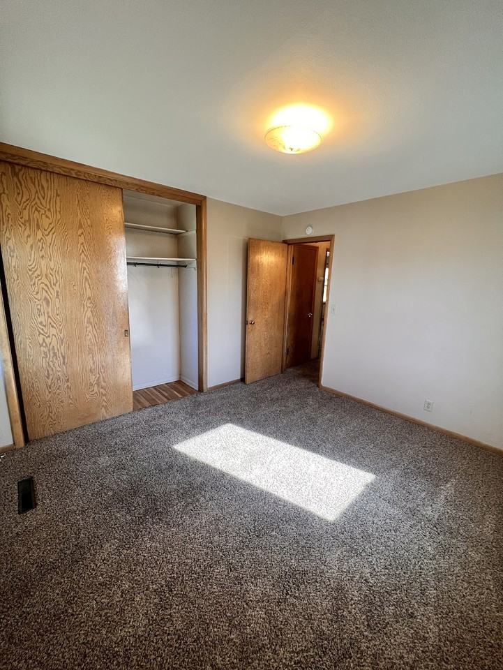 413 18th St W #3 - Photo 5 of 7