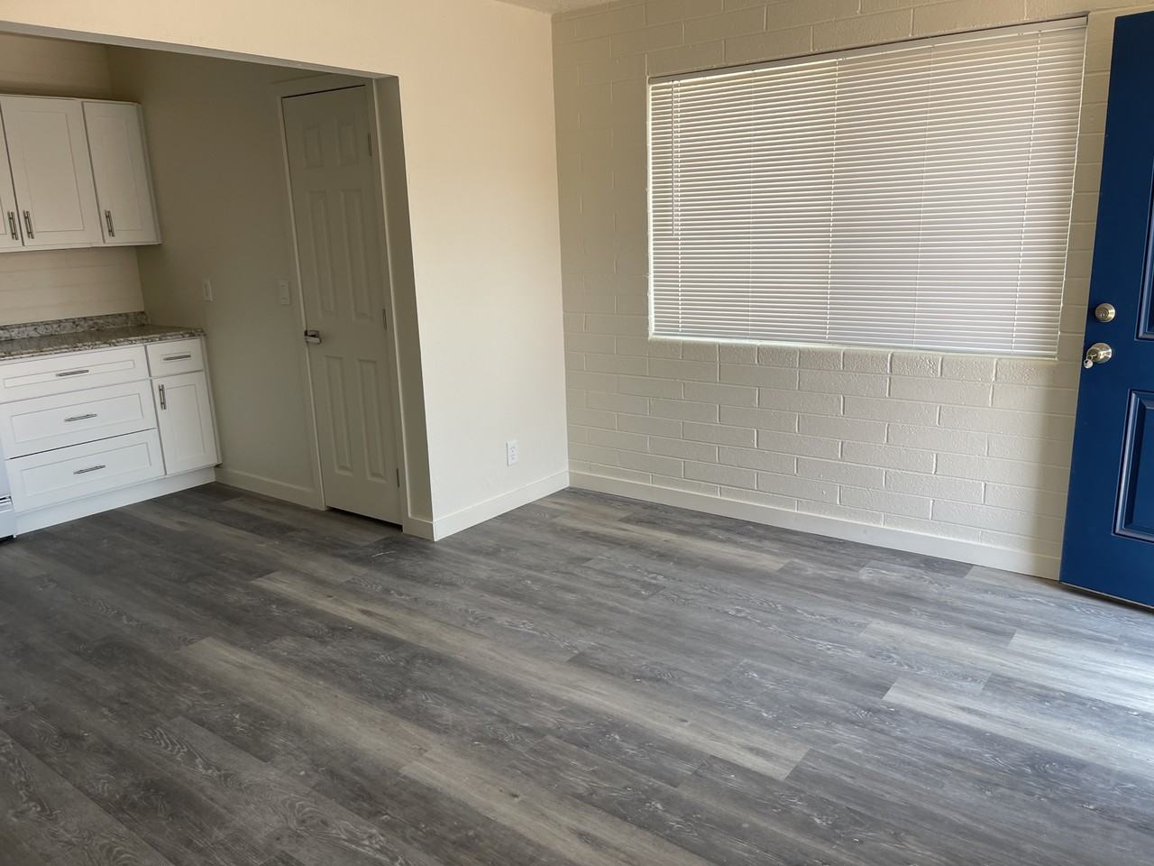 833 W 1st St #A - Photo 4 of 15