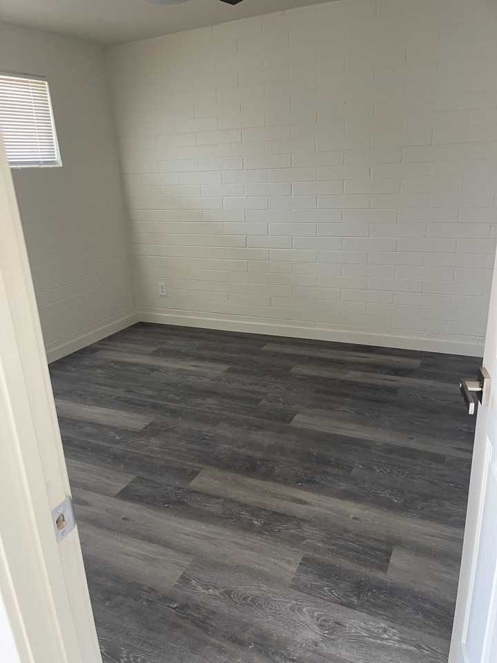 833 W 1st St #A - Photo 7 of 15