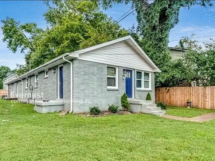 1728 17th Ave N #A - Photo 3 of 25