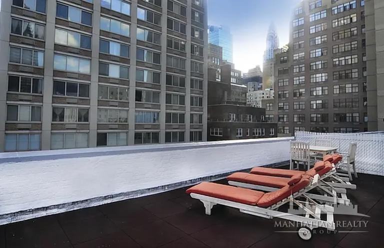 E 46th St #4V - Photo 4 of 5