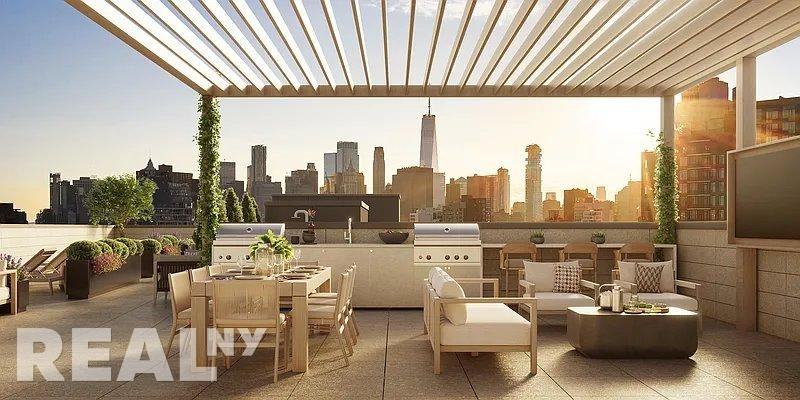 E Houston St #3G - Photo 4 of 10