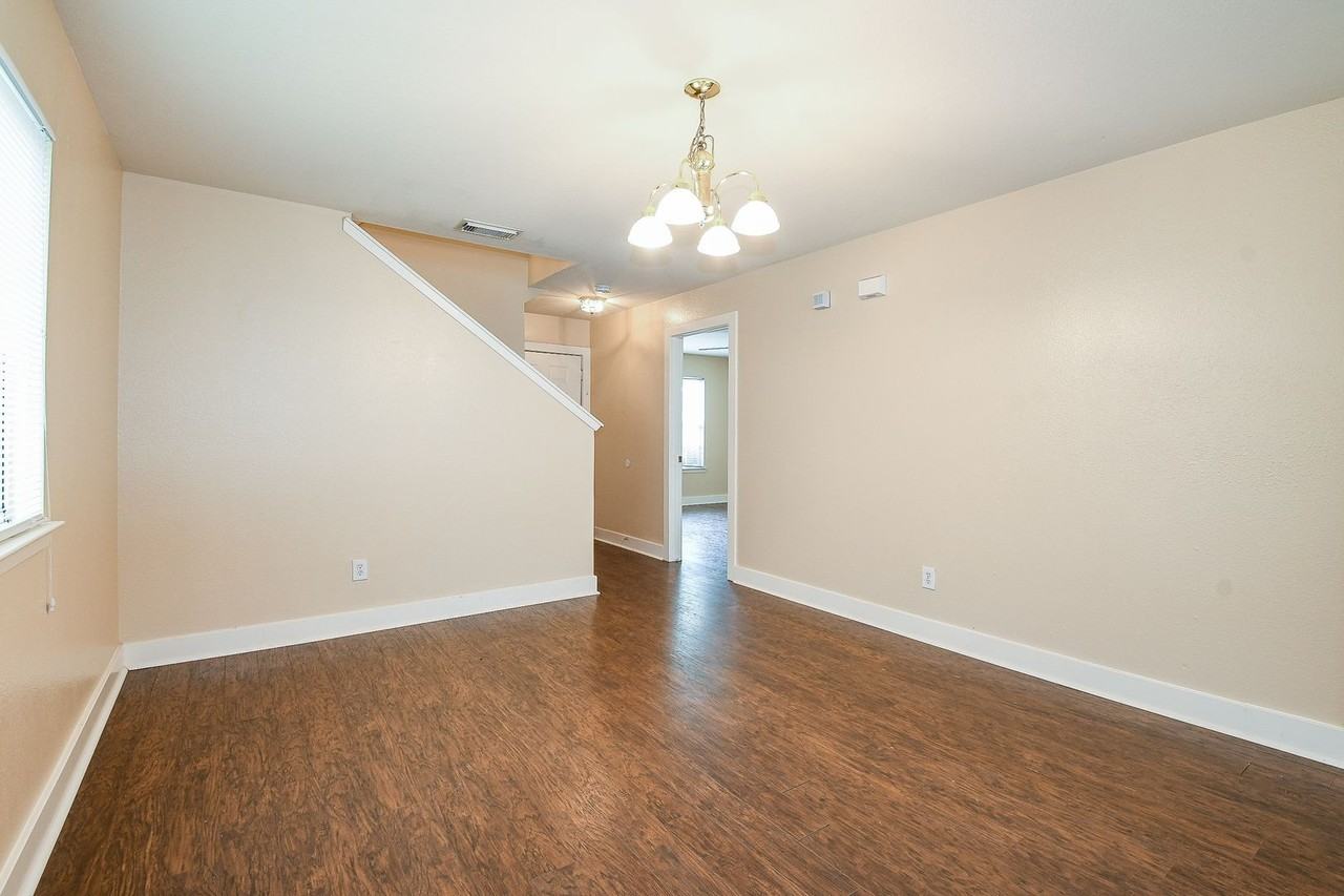 5830 Silver Oak - Photo 7 of 35