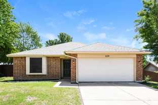 629 Ozark Ave - Photo 1 of 1