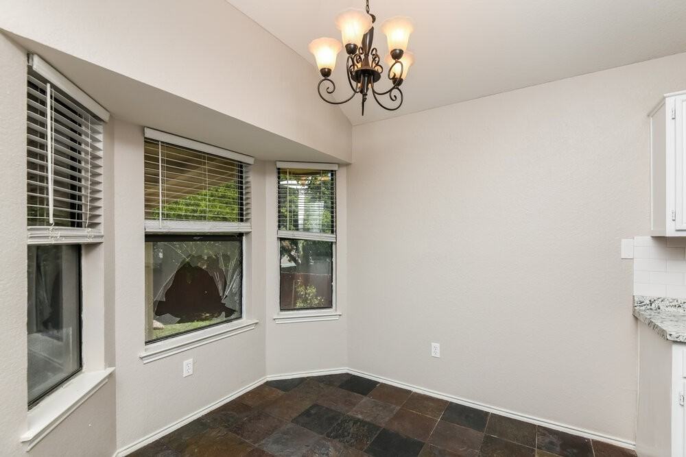 629 Ozark Ave - Photo 5 of 16