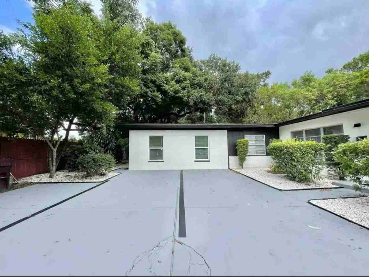 1221 Corbett Ln #1094190P - Photo 6 of 8