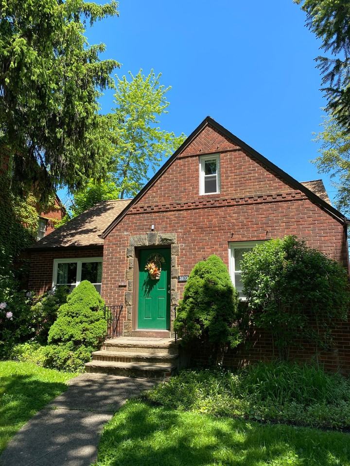 3649 Berkeley Rd #1234730P - Photo 4 of 33