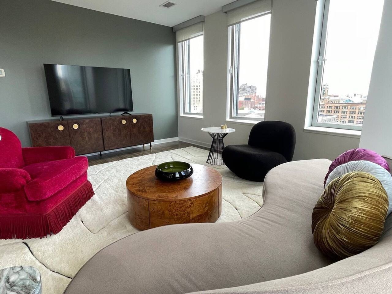 280 East Broad Street - Photo 2 of 40