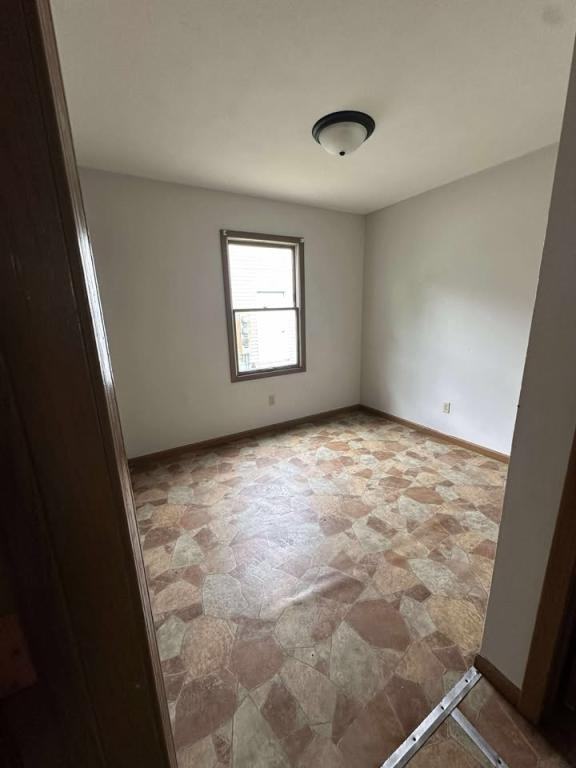 1706 Tippecanoe Dr - Photo 2 of 5