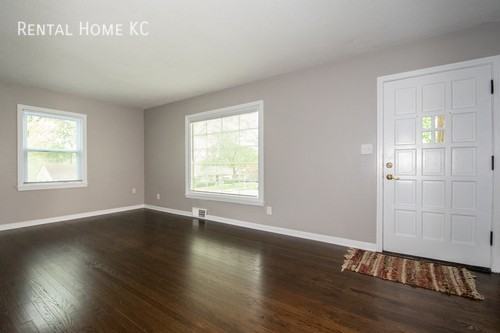 6621 W 73rd St - Photo 2 of 26