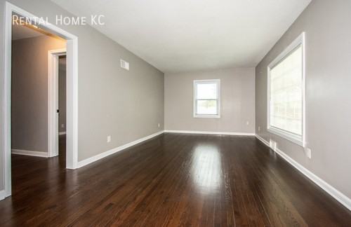 6621 W 73rd St - Photo 3 of 26