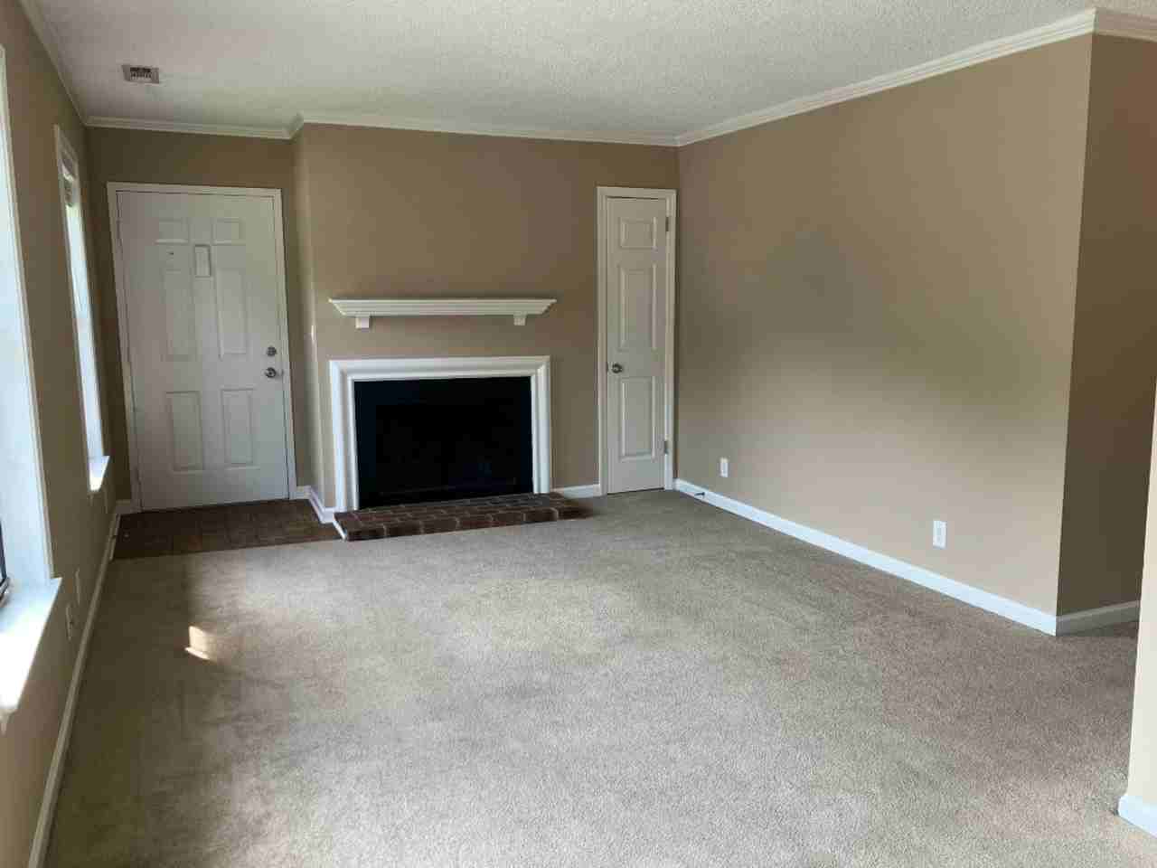 5795 Brentwood Trce - Photo 3 of 16