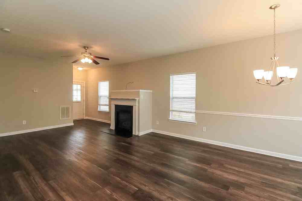 1585 Tigris Ct - Photo 6 of 17