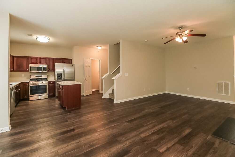 1585 Tigris Ct - Photo 7 of 17